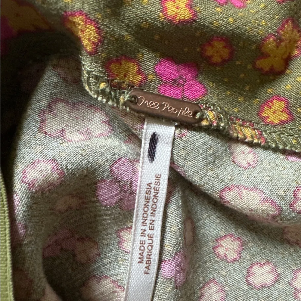 Free People Floral Olive Green Mini Skirt Sz 6 A-Line Lettuce Hem Boho Festival - Image 8