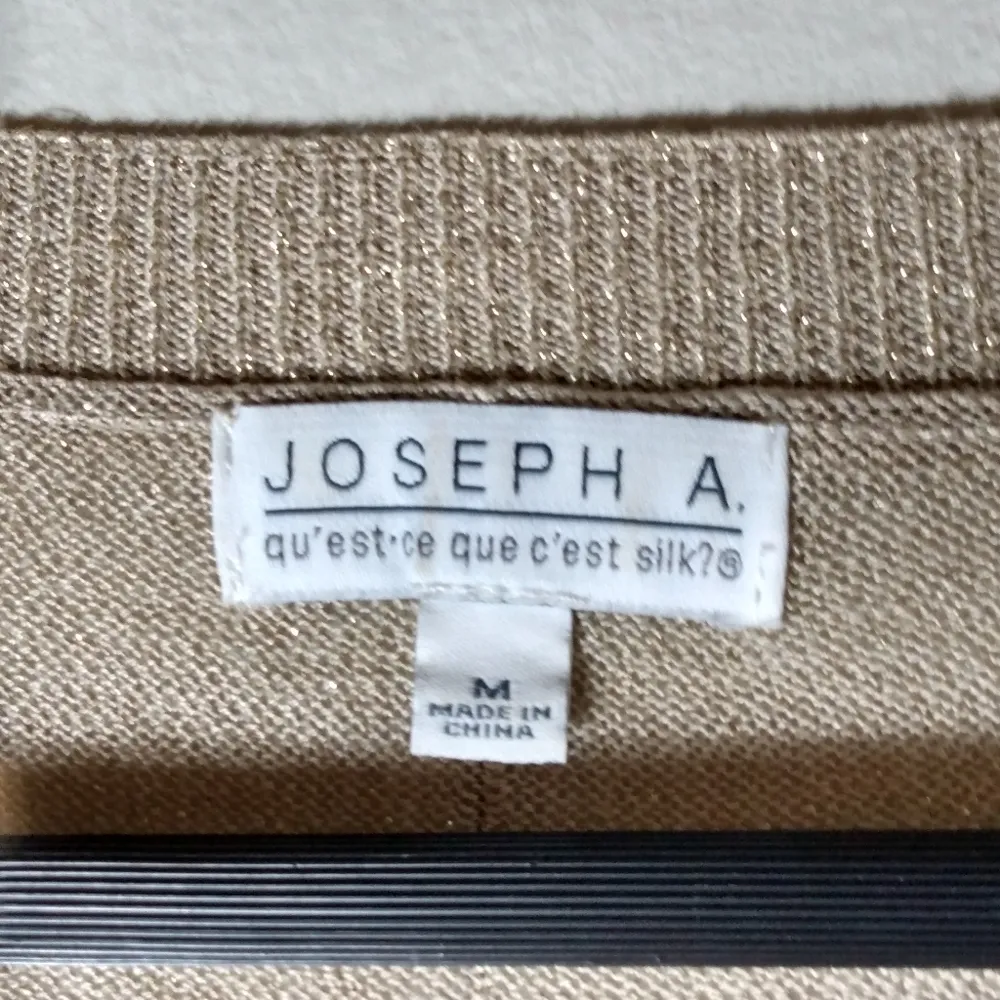 Joseph A. M Thin Gold Sparkle Sweater Top in Wheat Gray Size M - Image 5