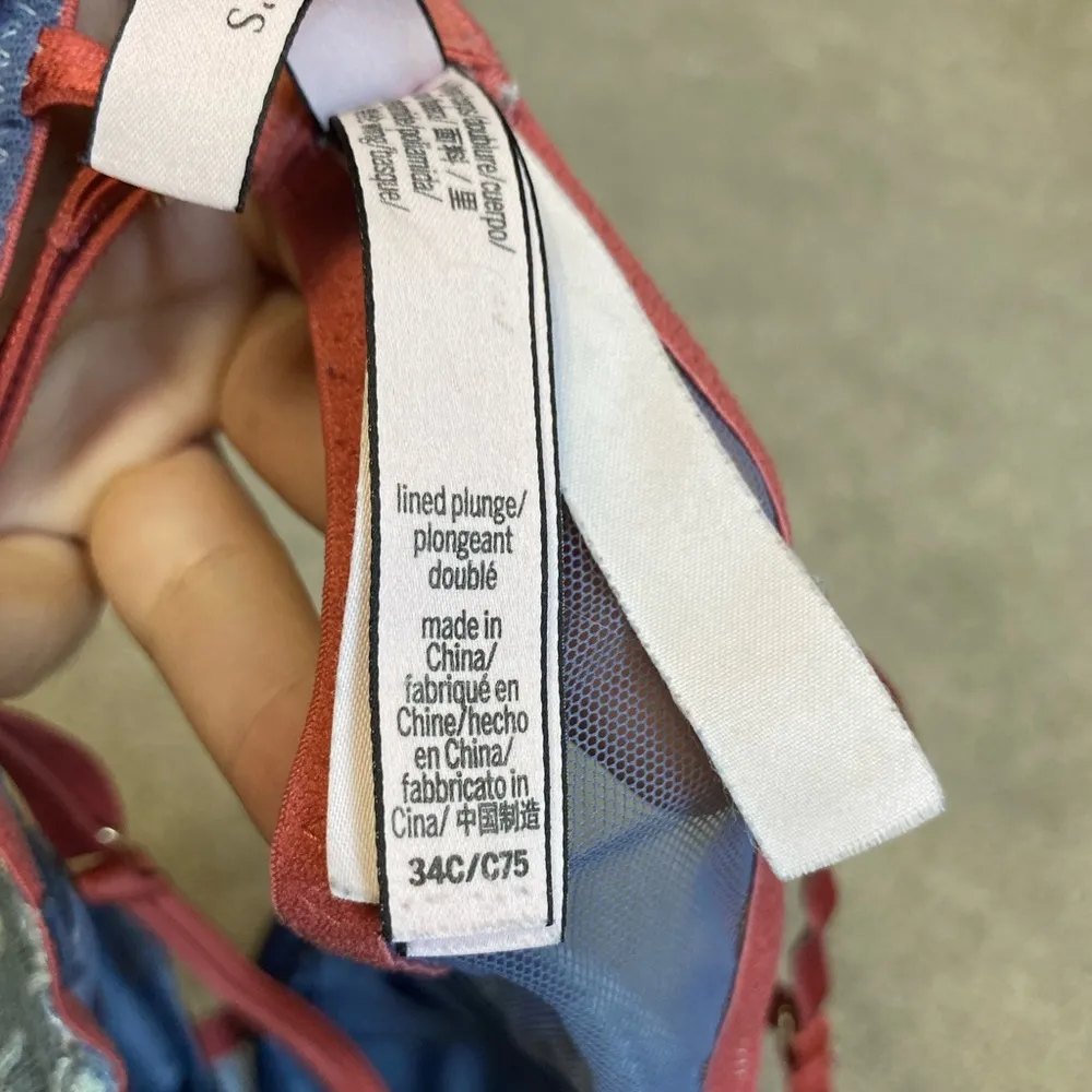 Victoria’s Secret Lightly Lined Lace Bra 34 C - Image 3