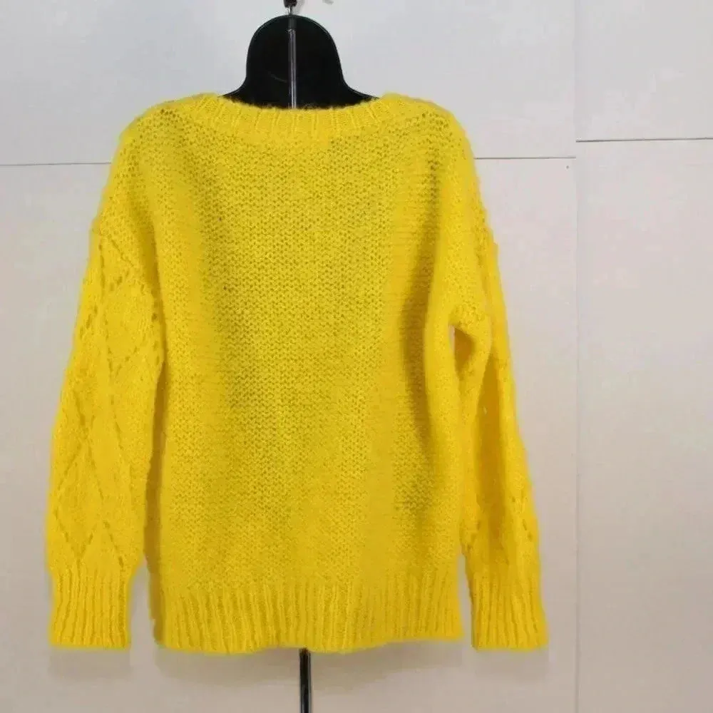 sleeping on snow by ANTHROPOLOGE ladies sweater size S - Image 4