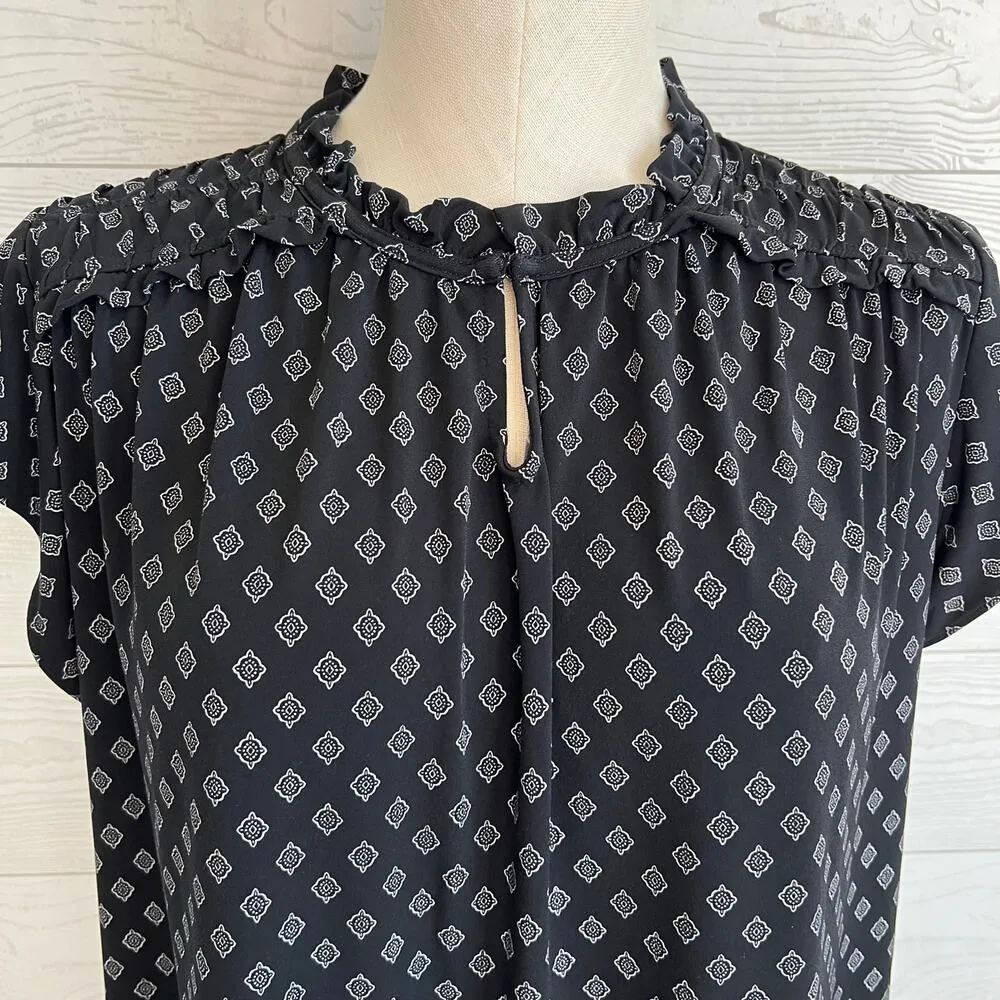 Women’s Liz Claiborne Career black/white geometric pattern  top Size XL - Image 3