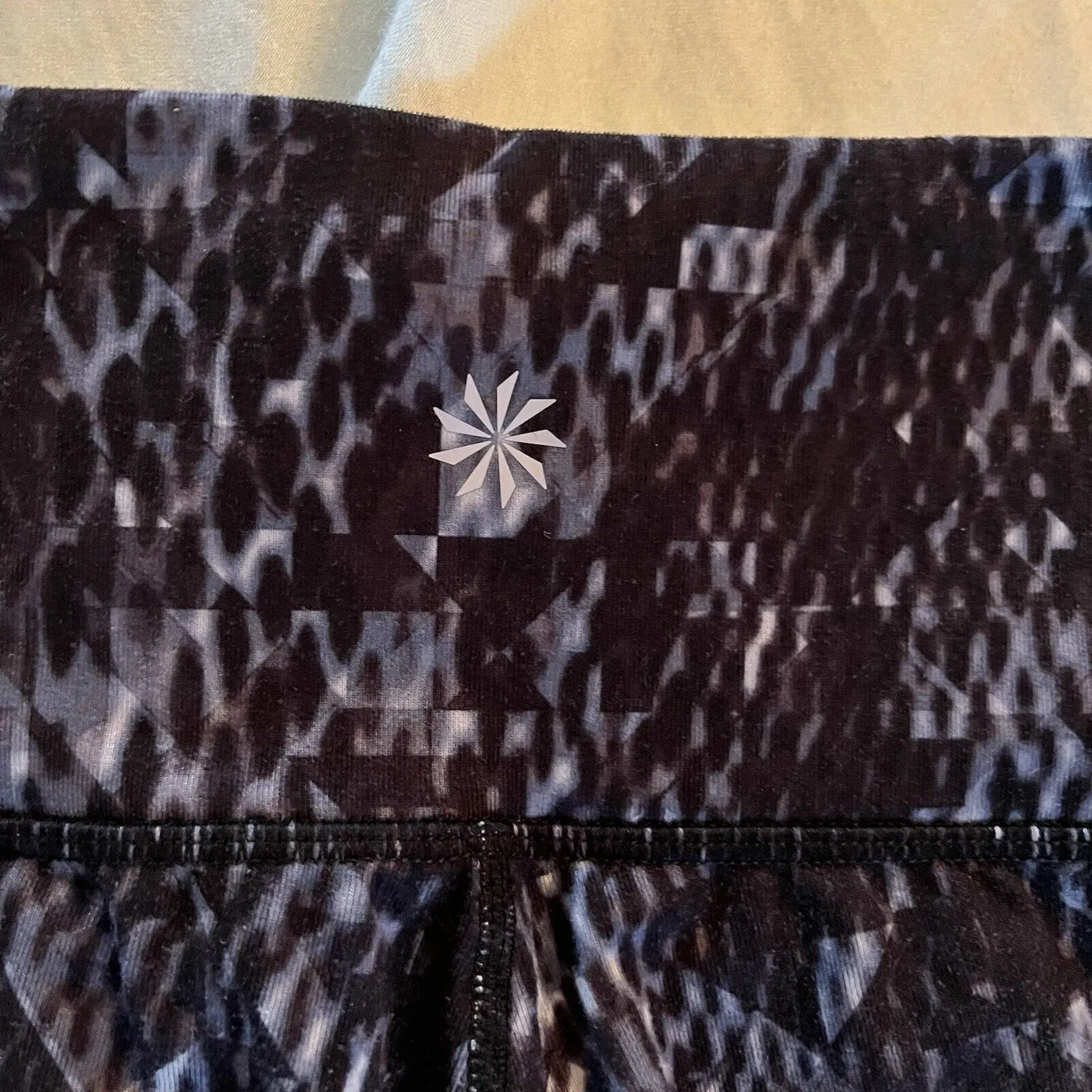 Athleta Chaturanga Womens Leggings XS Cobra Black Gray Full Length High Rise - Image 4