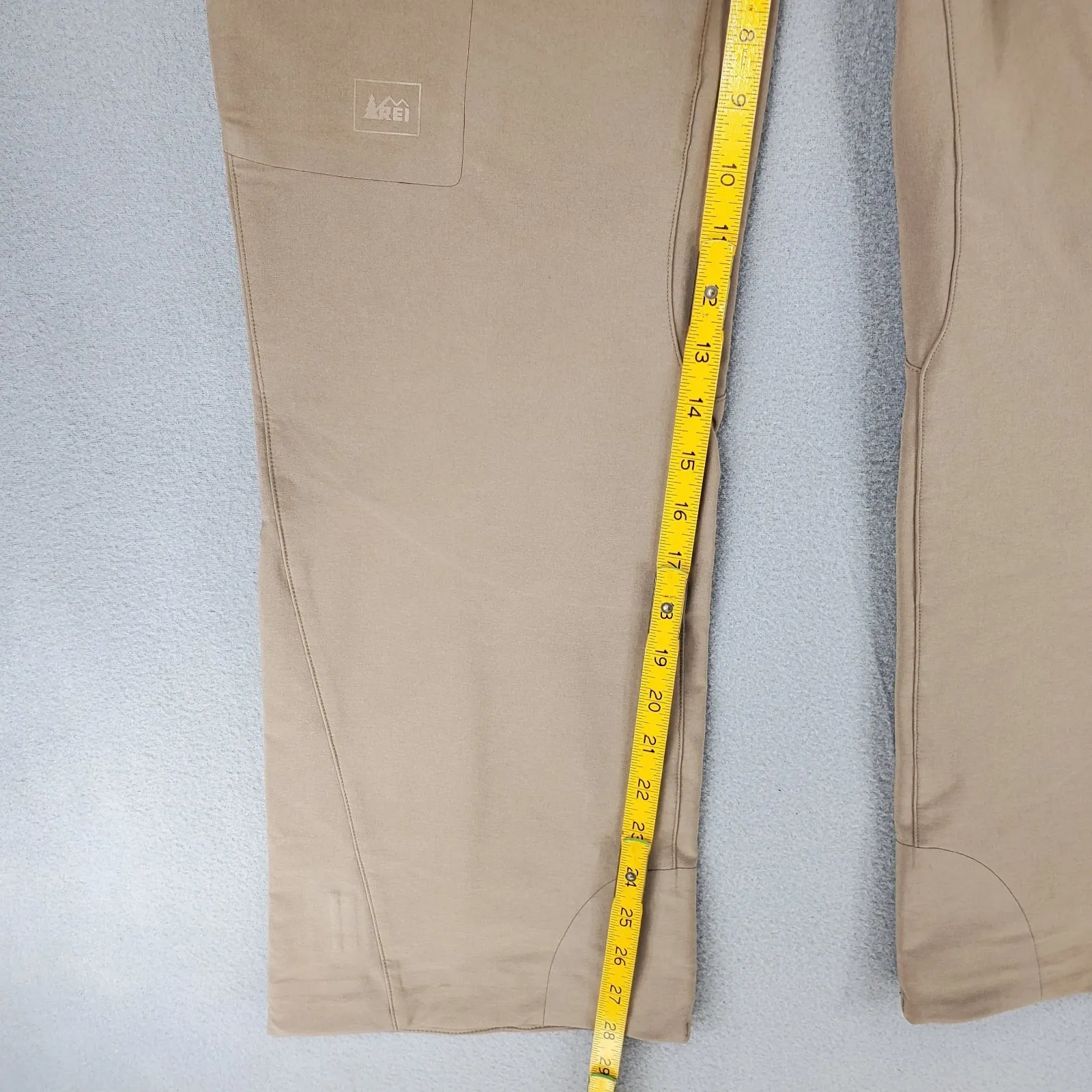 New REI Endeavor Pants Women Size 8 Petite Technical Trail Pants Buckwheat Khaki Tan - Image 6