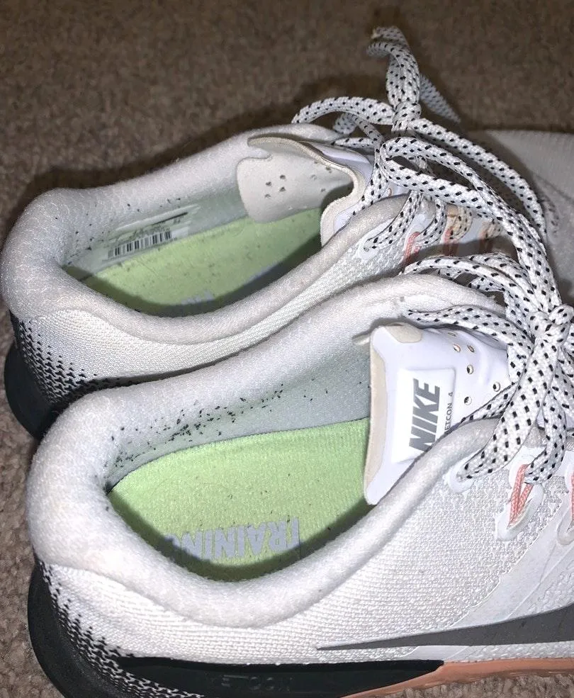 Nike Tennishoes - Image 3