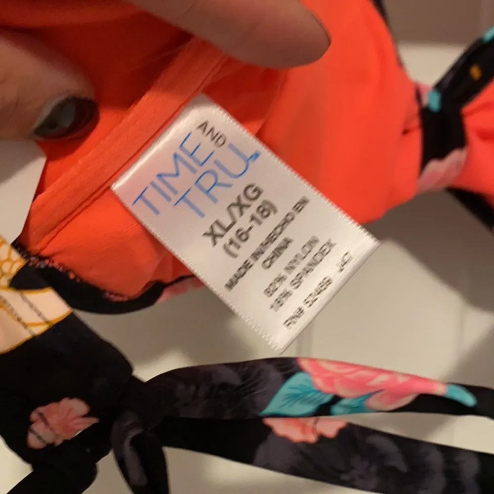 NWT Time and Tru rose/bird print ruffle swim top - Image 3