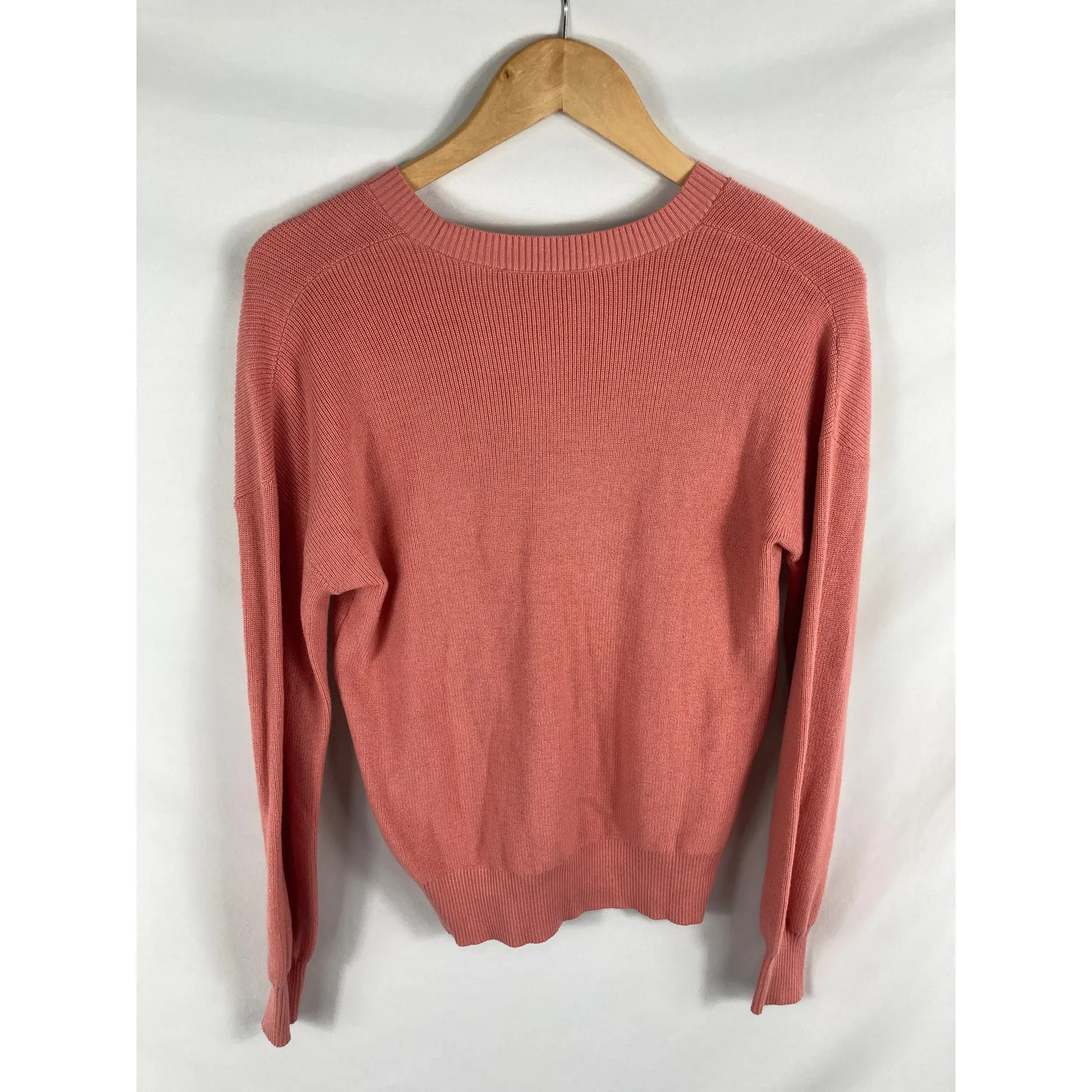 NWT Ann Taylor LOFT Button V Neck Pink Knit Sweater Size Small - Image 3