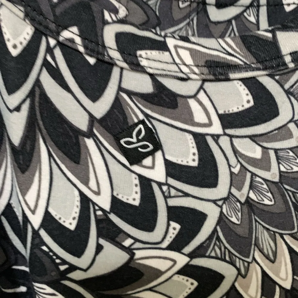 PRANA activewear floral black white gray woman dress size MEDIUM - Image 4