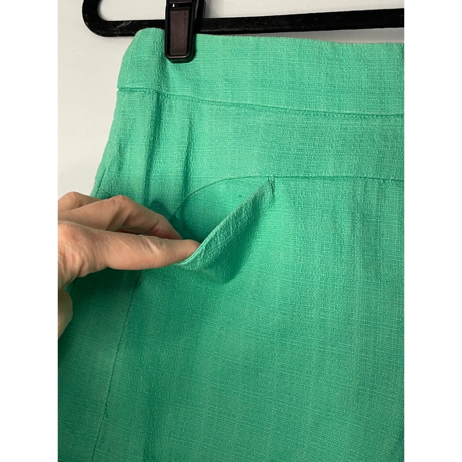 Cartonnier Women's Green Textured High Waisted Shorts Size 2 - Image 2