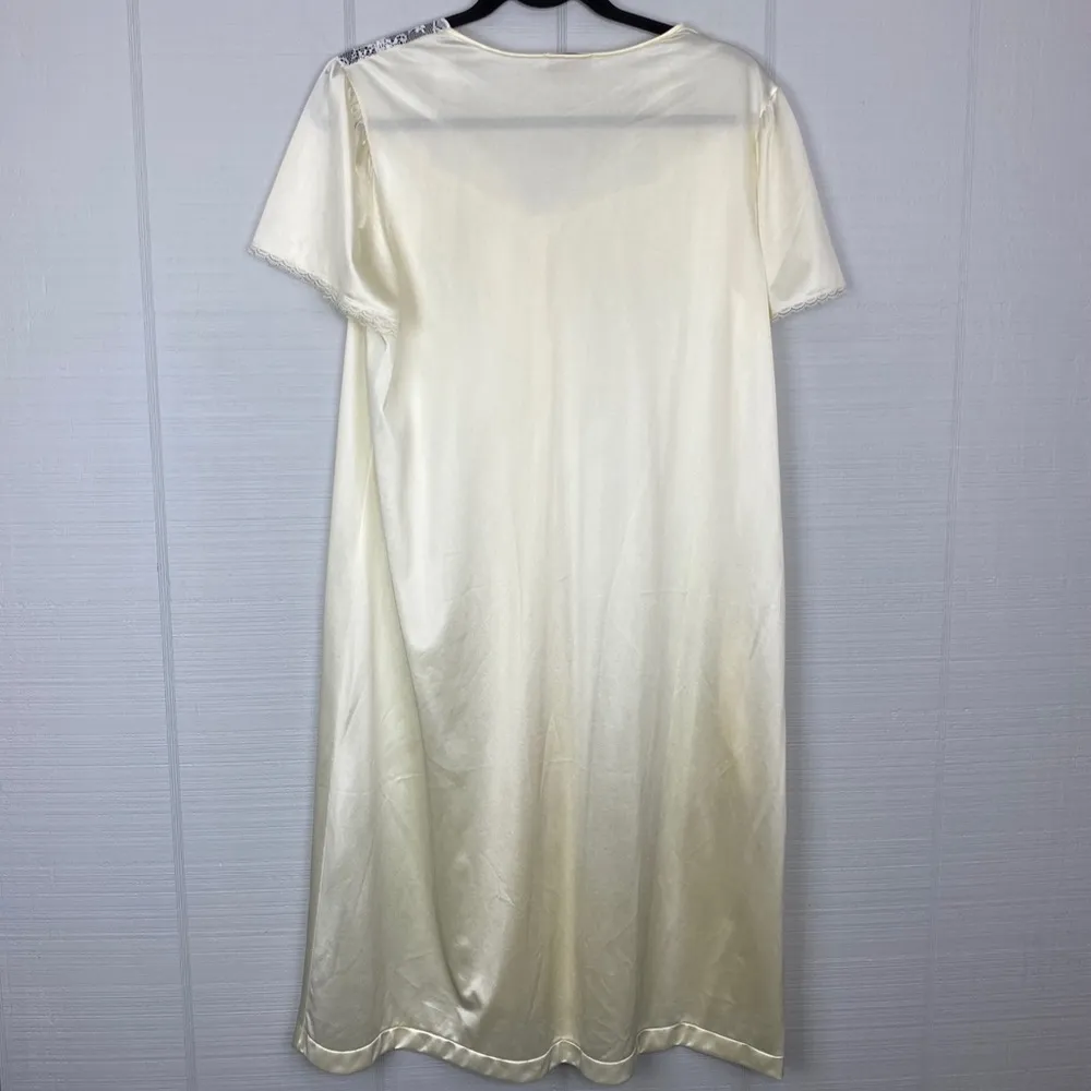 Vintage Vanity Fair Cream Nightgown Dress Short Sleeve Floral Lace Pockets M - Image 3