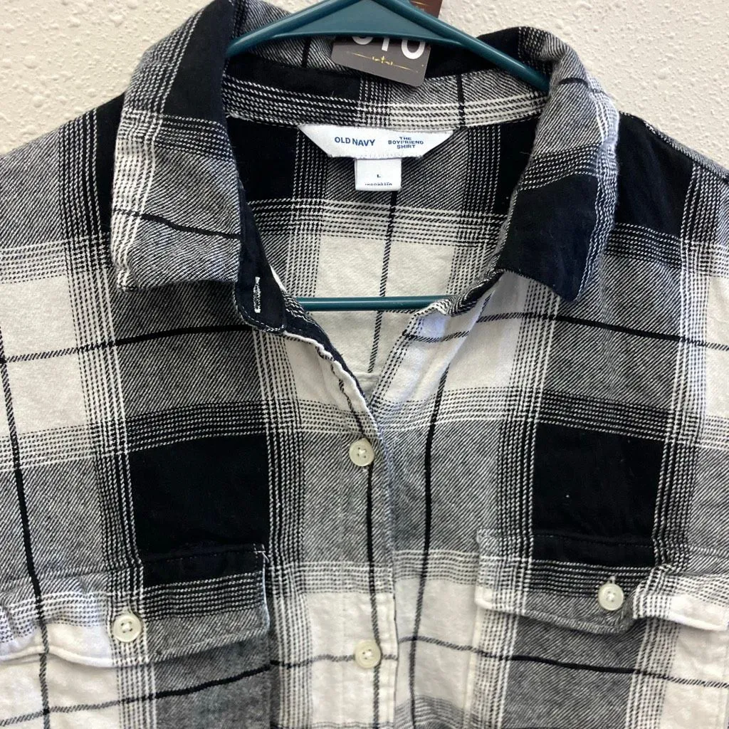 Old navy the boyfriend shirt black & white plaid button down long sleeve large 7 - Image 2