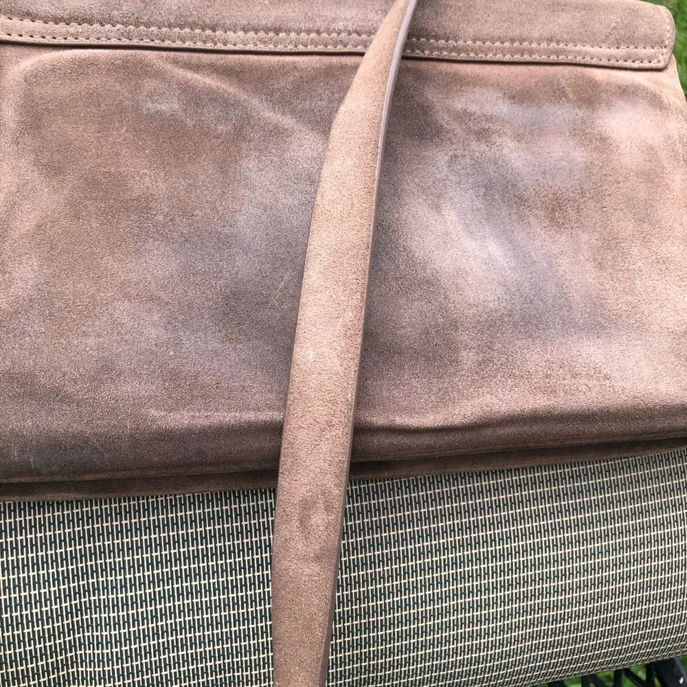 Brenton Madison Avenue Peach Court Tan Cross Body Purse - Image 10