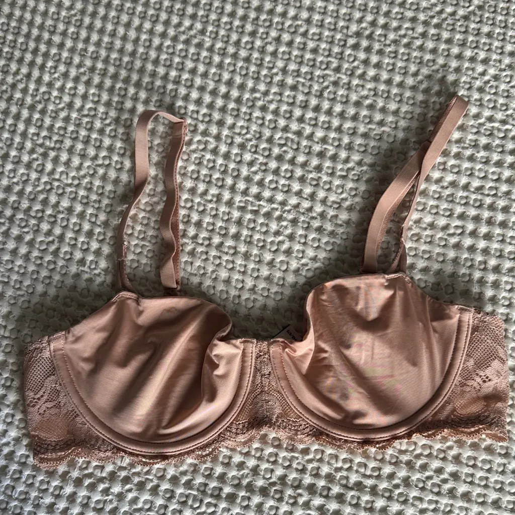 Victoria’s Secret Lace Trimmed Satin Bra in Tan - Image 2