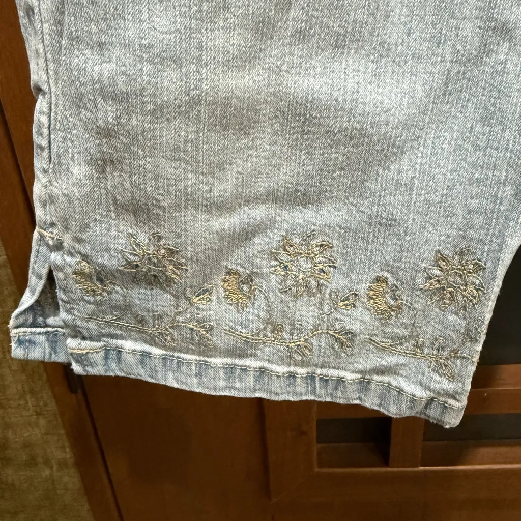 Light Blue Denim Capri Pants Detailing on Pockets & Bottom of Legs - Image 3