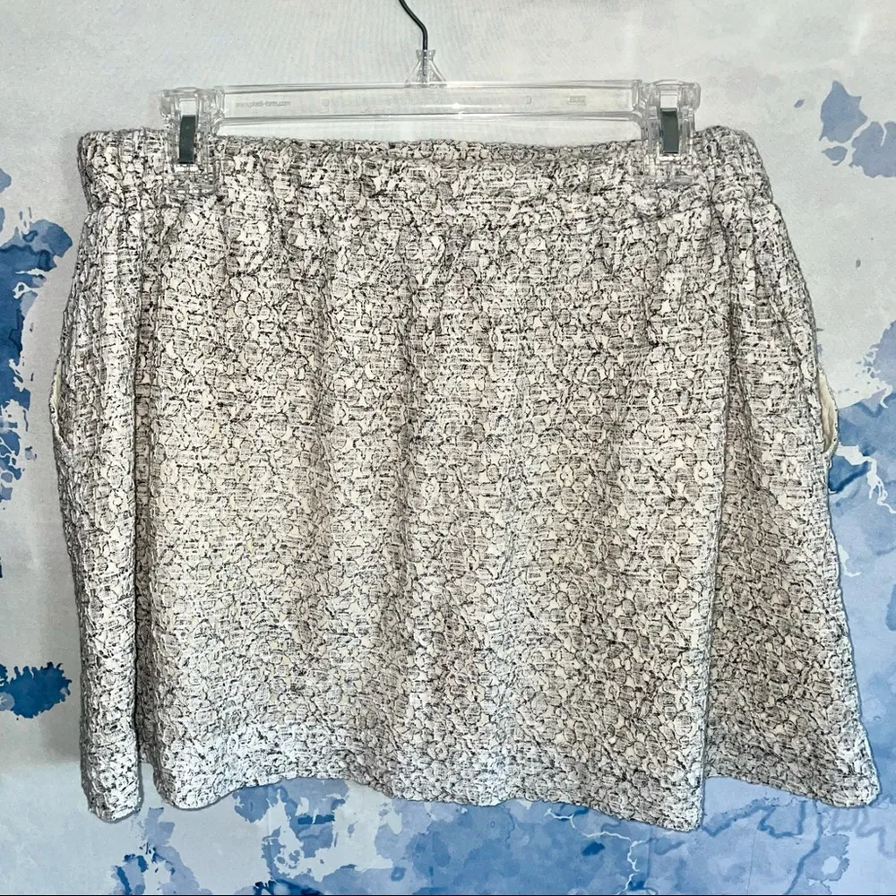 Lou & grey  Lace Overlay Drawstring Mini Skirt - Image 3