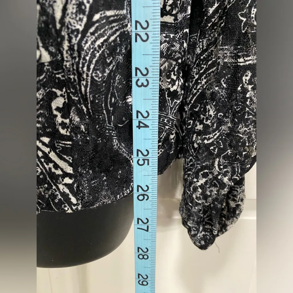 Christopher & Banks Paisley Lace Button Up Light Jacket Size L Black/White Long - Image 4