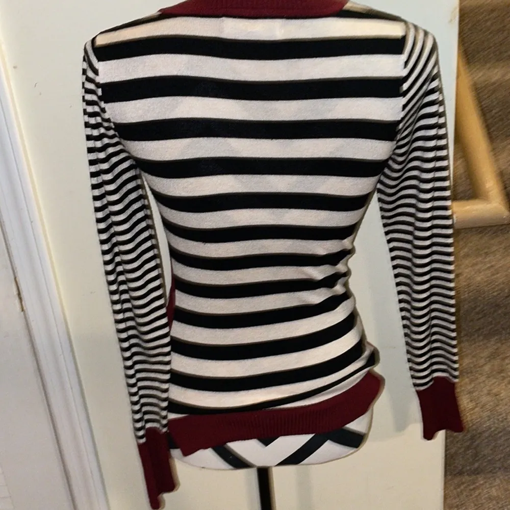 Womens Pink Rose Sweater - Image 3