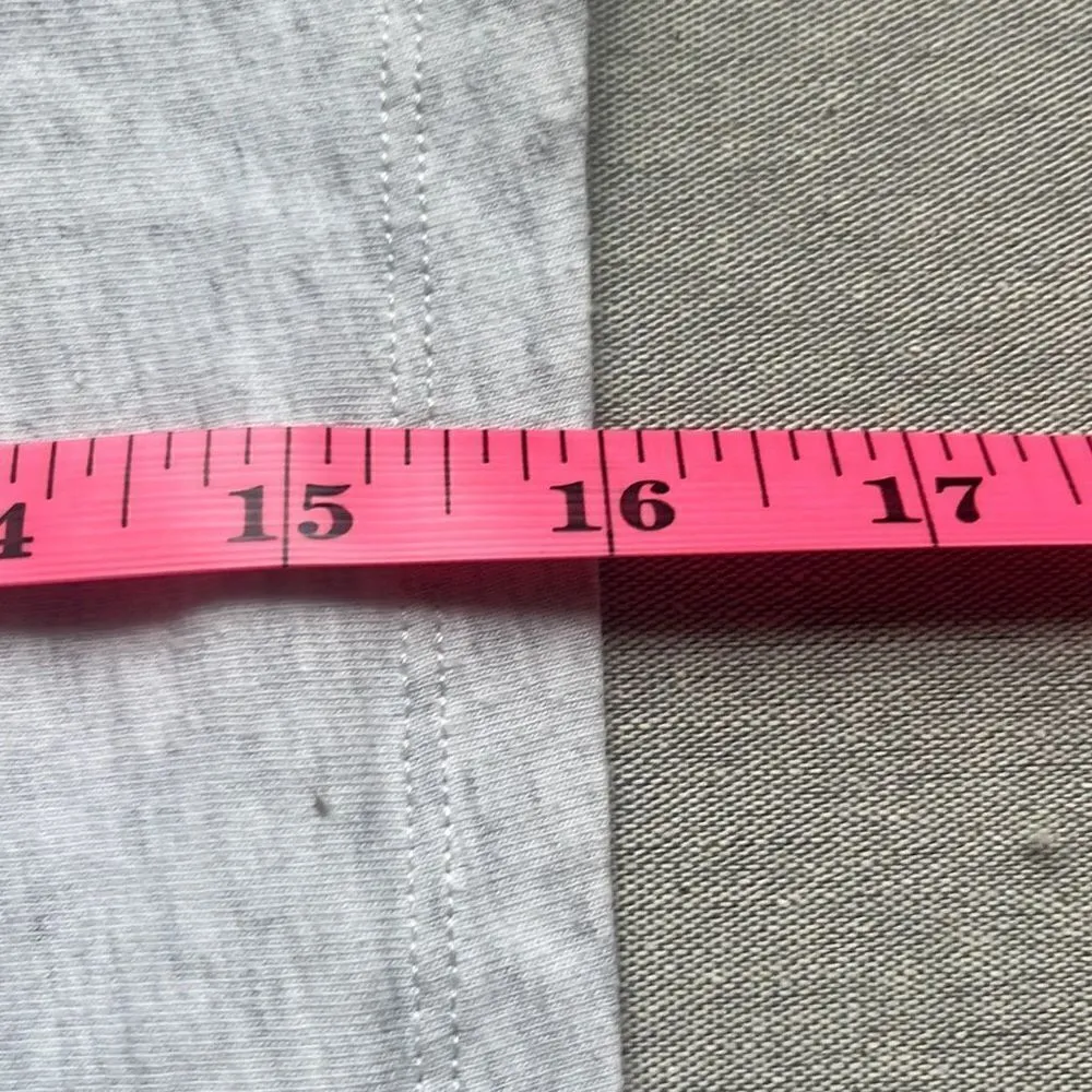 Aritzia Babaton Womens XS Gray Heathered Exaggerated Shoulder Boxy Crop Top Tee - Image 9