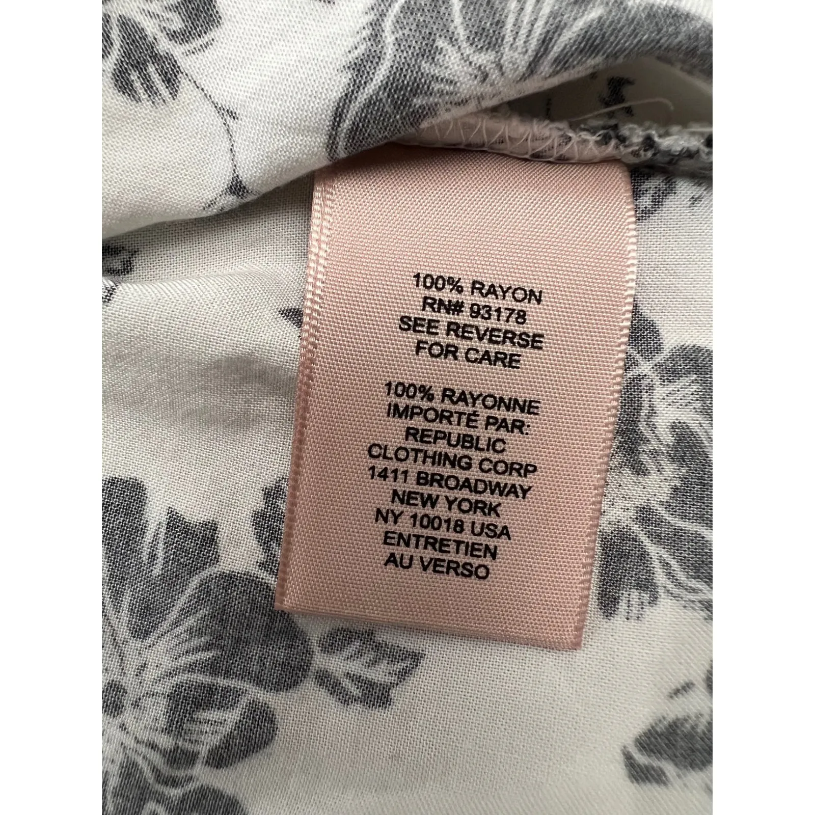 Philosophy Republic Clothing Floral Smocked‎ Sleeveless Top S 100% Rayon White - Image 8