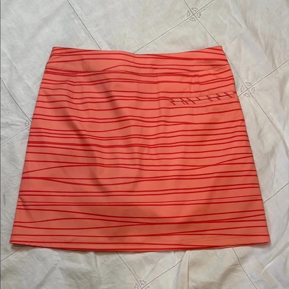 Puma Women's Striped Coral Skort size L - Image 7