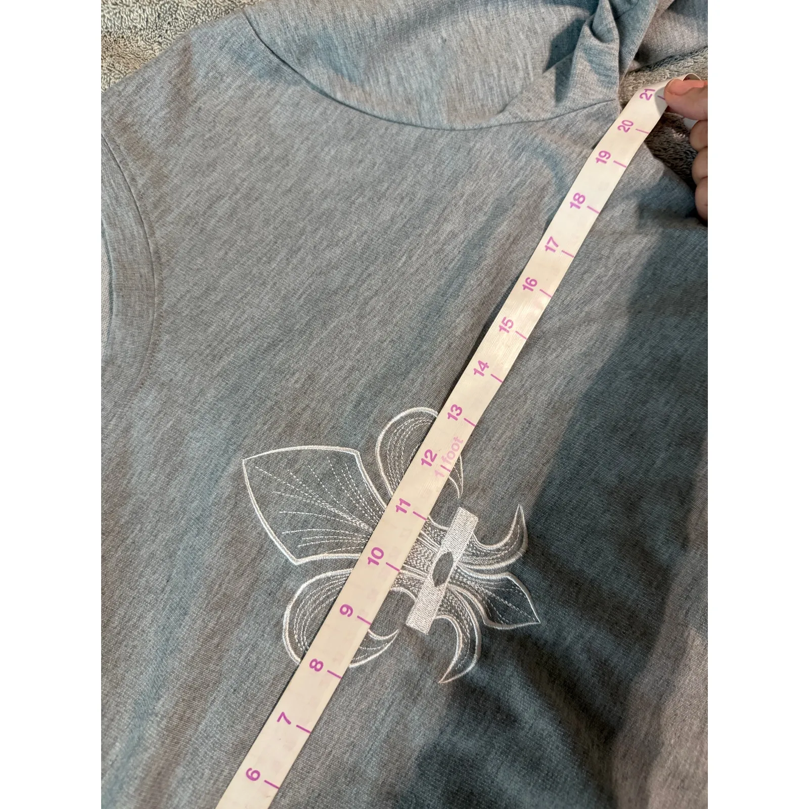 Royal Standard Classic Fleur Sweatshirt Gray/White Size Medium Crew Neck Women Gray - Image 7