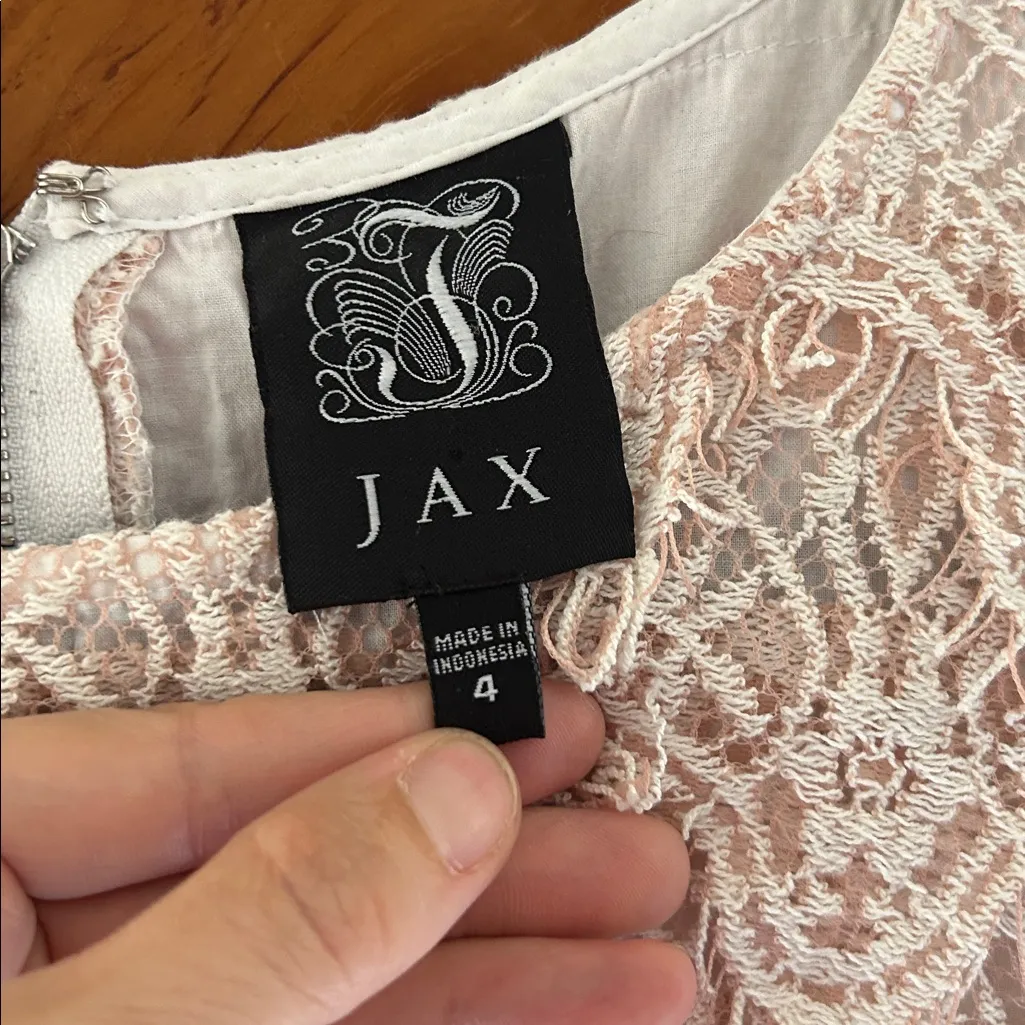 JAX cap sleeve scalloped tiered lace formal dress Pink Size 4 - Image 3