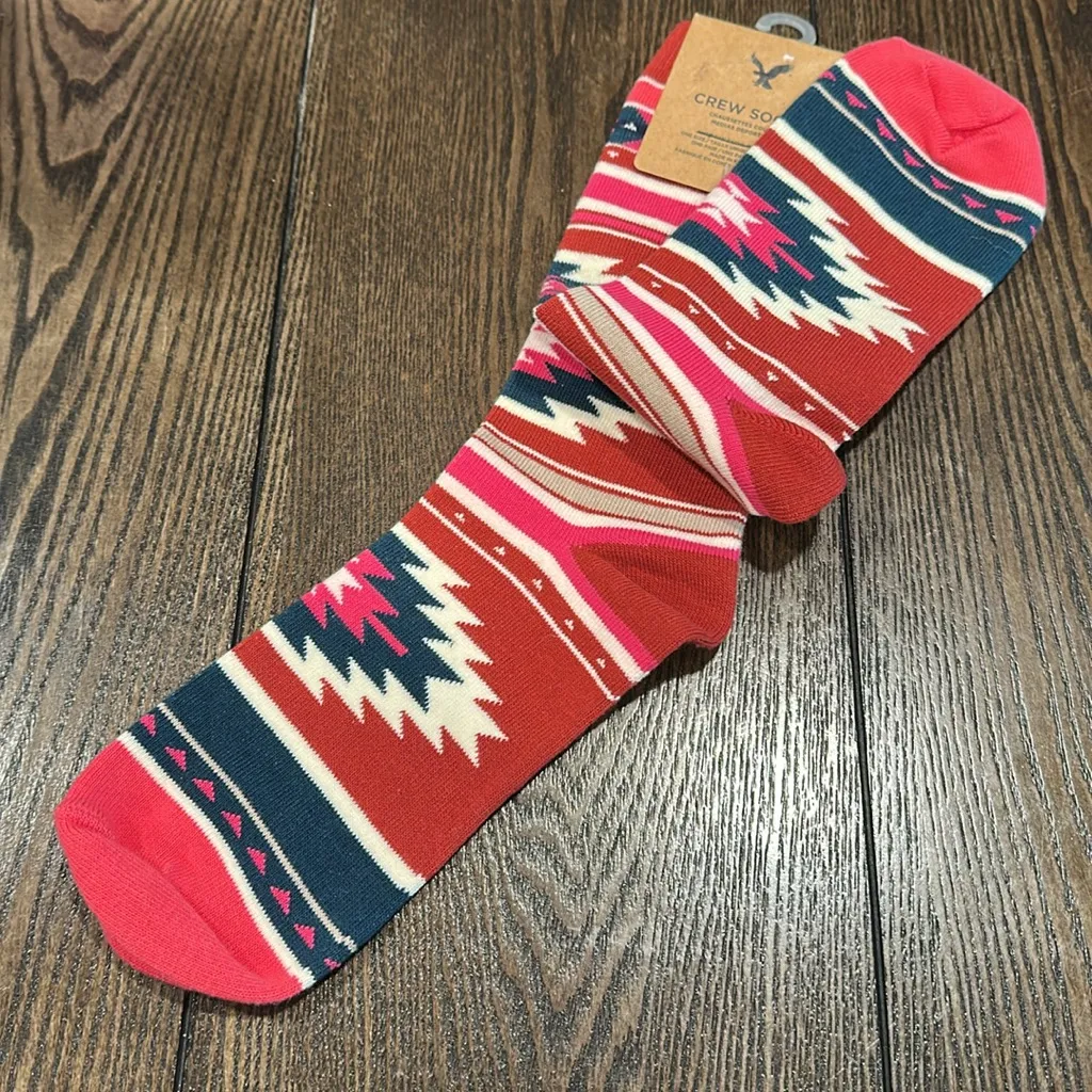 American Eagle Colorful Aztec Crew Socks NEW - Image 5
