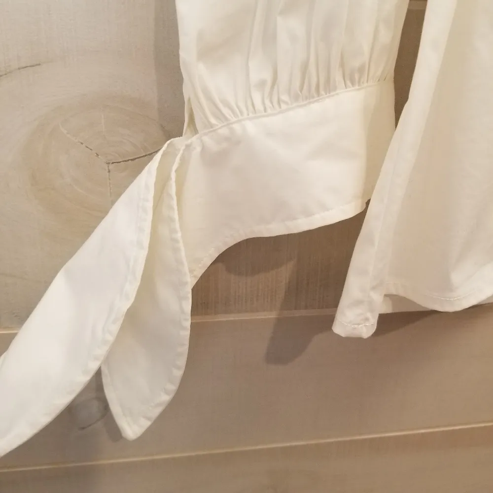 {XS} Vineyard Vines Women's Cross Front Bell Sleeve Blouse Tie Cuff - Image 7