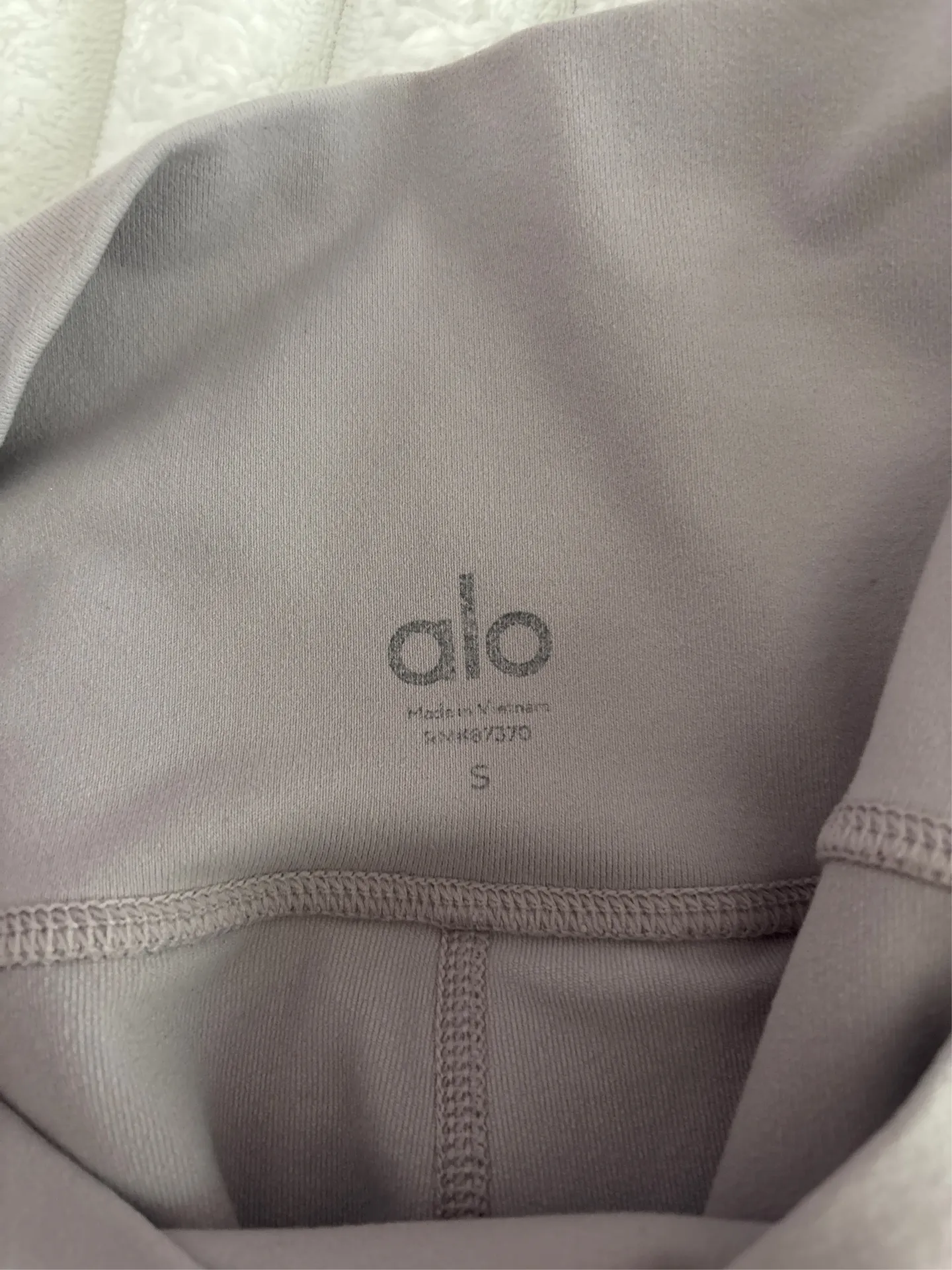 Alo Yoga Leggings - Image 2