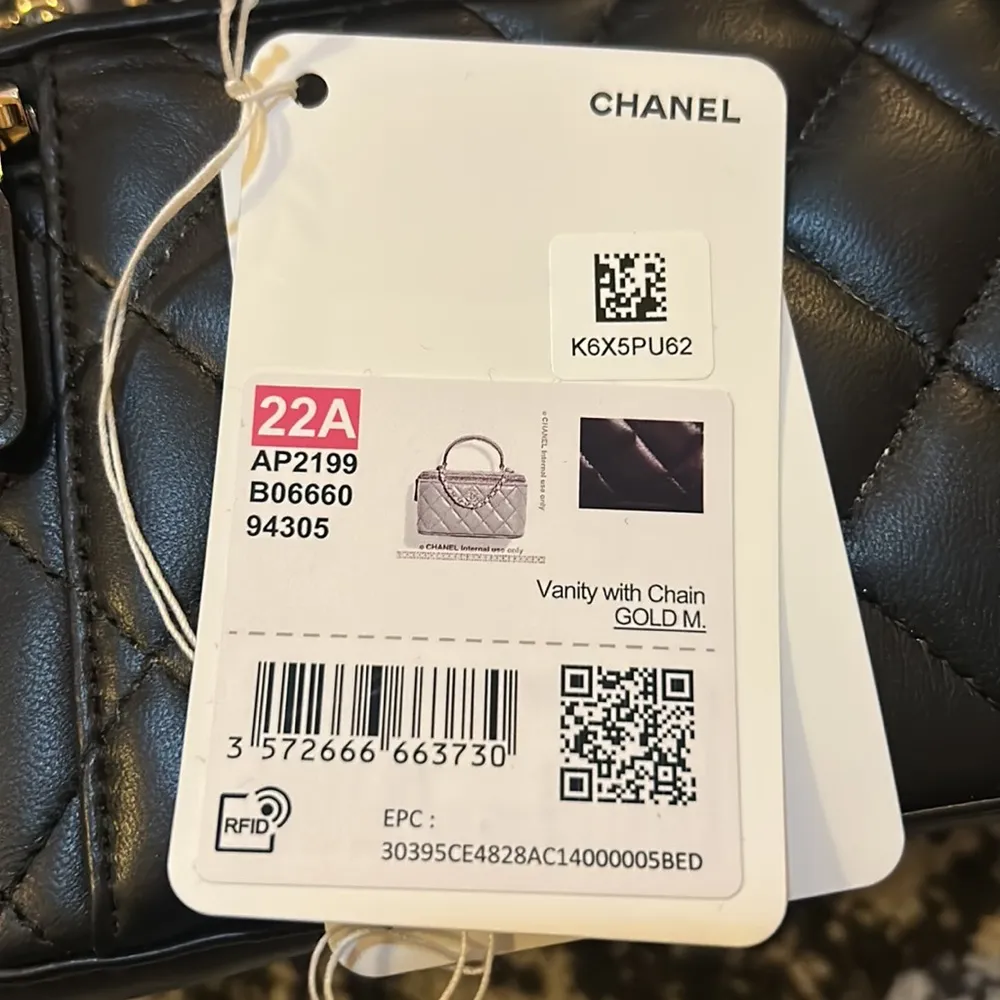 Vanity Clutch with Chain Shoulder Bag - Image 13