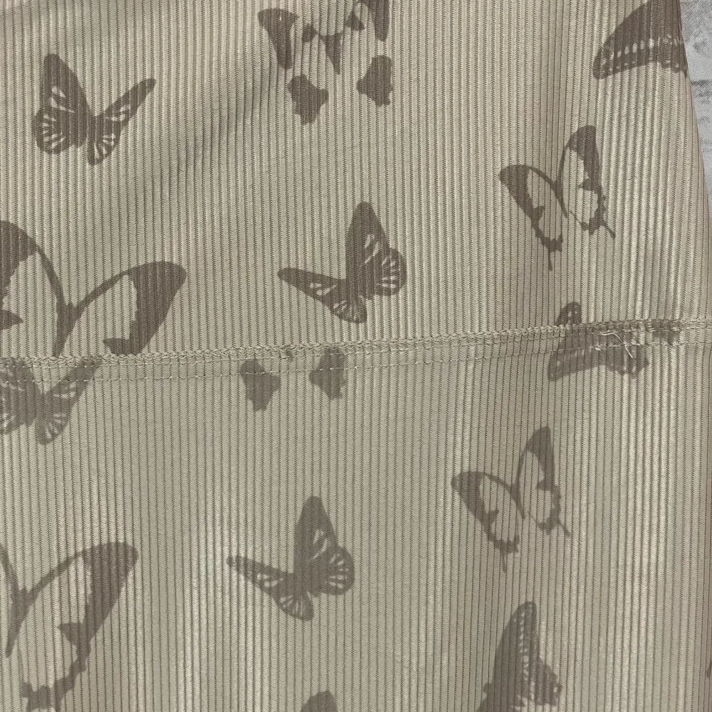 NWT Tone it Up X Beach Riot Butterfly Ayla Leggings - XL - Image 3