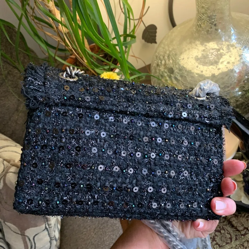 Authentic KURT GEIGER LONDON Tweed Lock fringe sequins flap Crosby/shoulder - Image 4