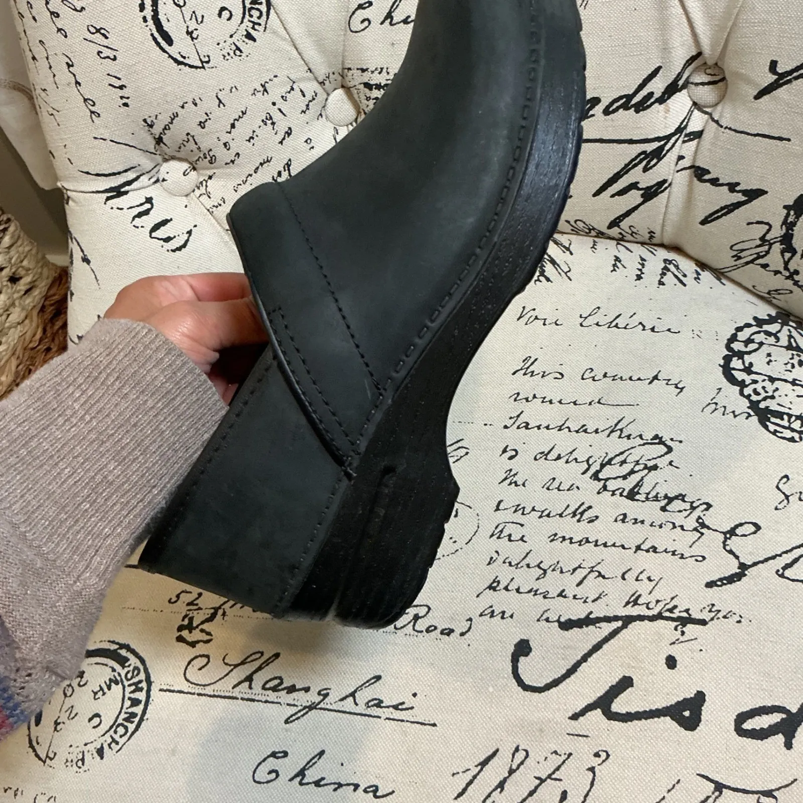 Dansko Black Leather Clogs Size 39 Comfortable Slip On Casual Shoes - Image 10