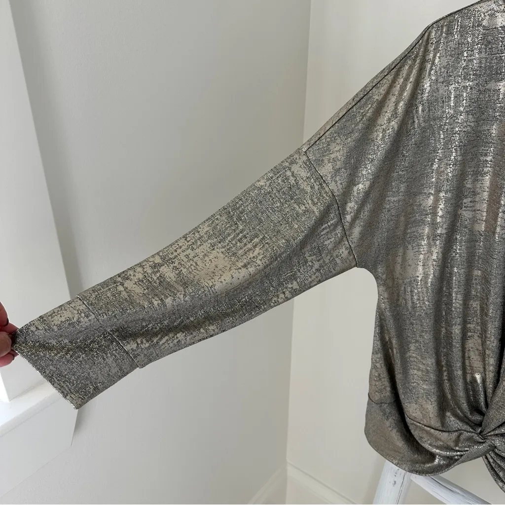 Fourteenth Place Holiday Shimmering Metallic Gold Twist Waist Top L - Image 4