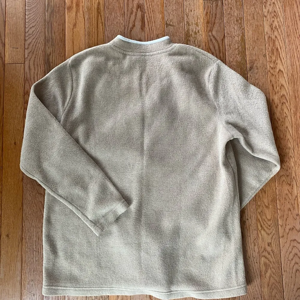 tan and white fleece vintage winter scene crewneck pullover - Image 6