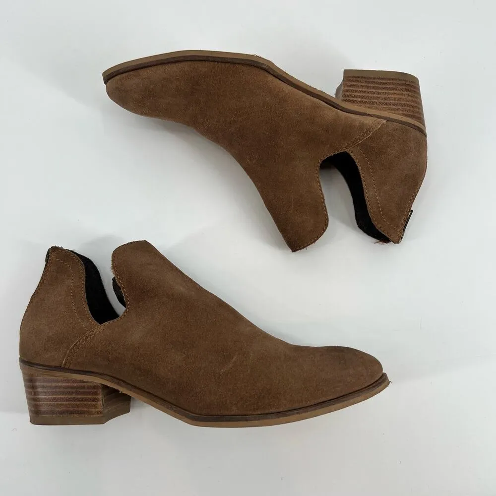 BCBG Generation low heel back zip brown leather almond toe booties size 8.5 - Image 8