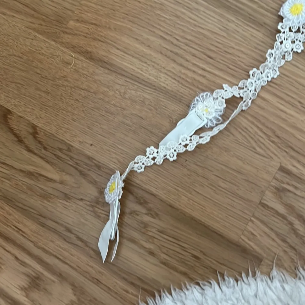 NWT FL&L 3D daisy bustier - Image 7