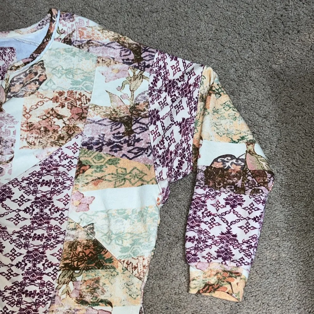 Anthropologie Pilcro Floral Patchwork Notched V-Neck Pullover Purple Medium - Image 7