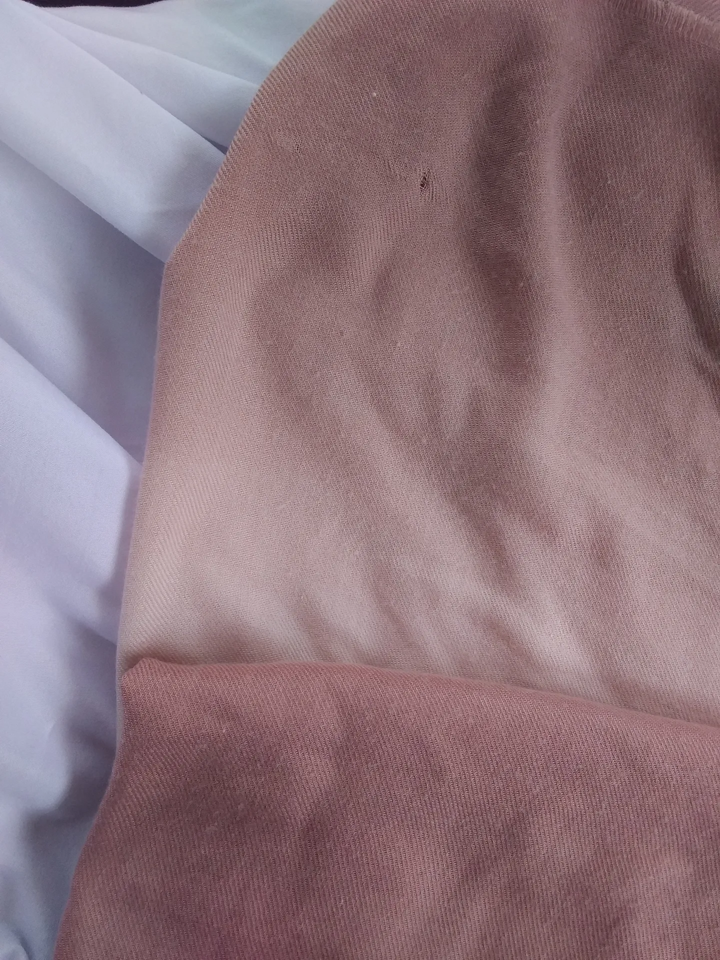 LC  Mauve ‘Ombre Scarf - Image 7