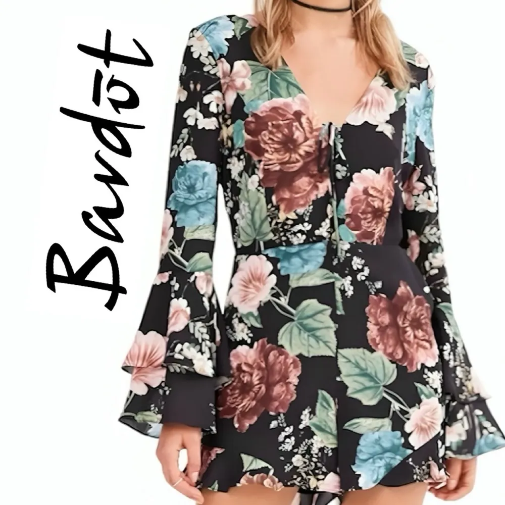 Bardot Amelia Ruffle Bell Sleeve Floral Romper with Pockets Size 6 Like New/NWOT - Image 2