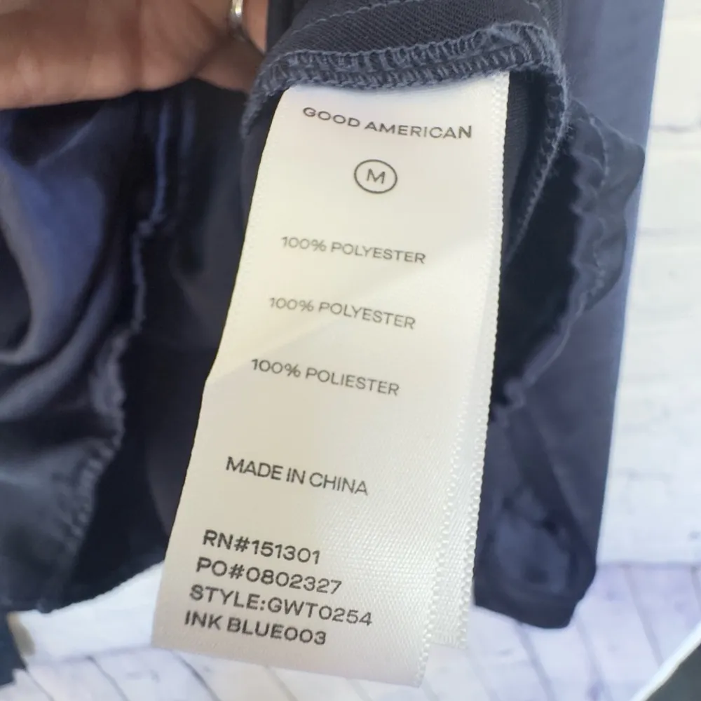 NWT Good American Ink Blue Long Sleeve Stretch Satin Faux Wrap Top Size medium - Image 10