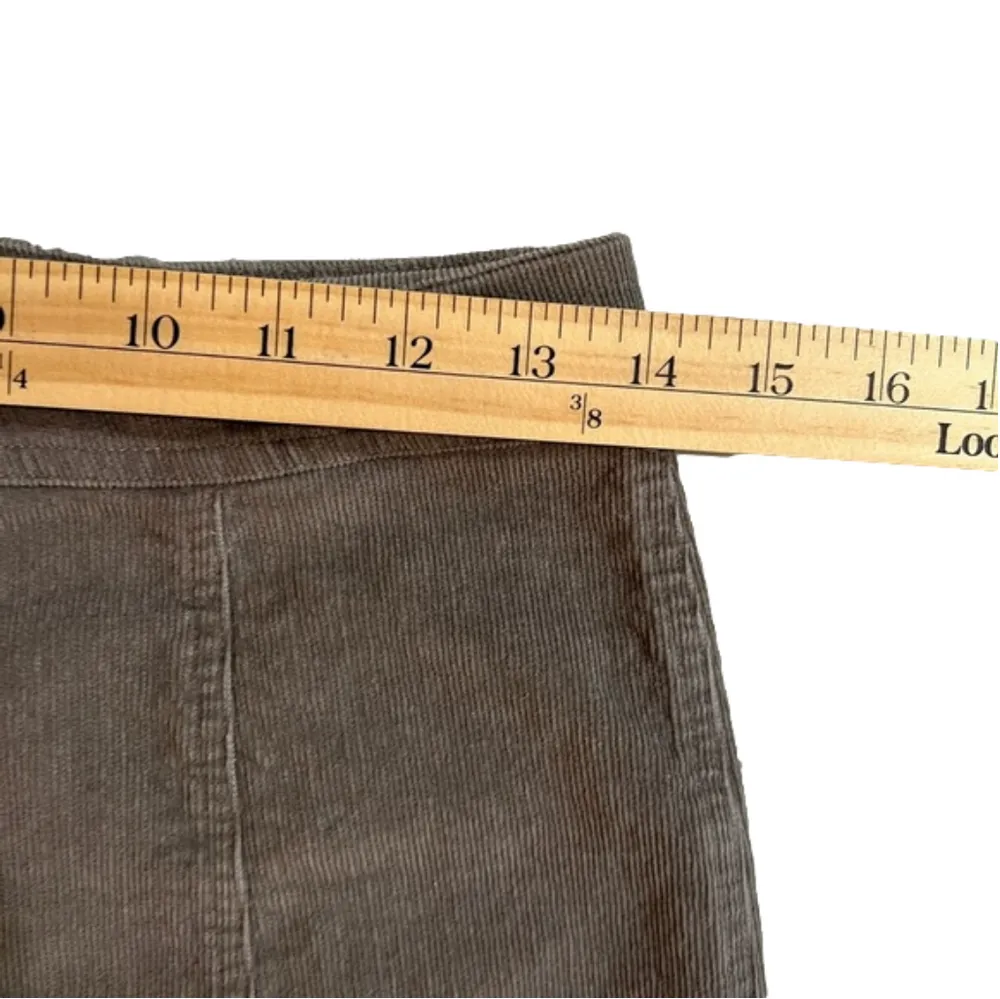 HYFVE corduroy scalloped edge taupe mini skirt, size S EUC, no flaws - Image 3