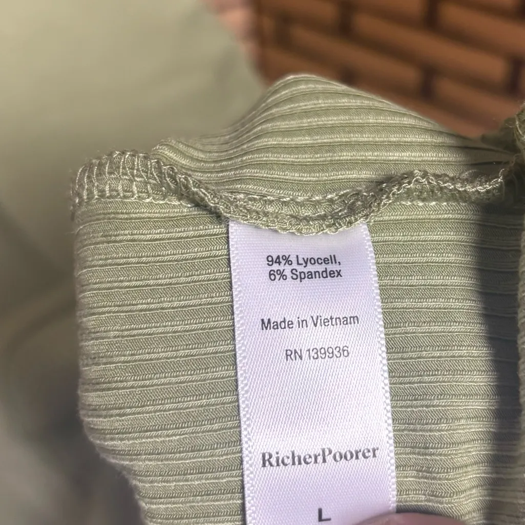 Richer Poorer Green Ribbed Midi Dress Size Large - Image 8