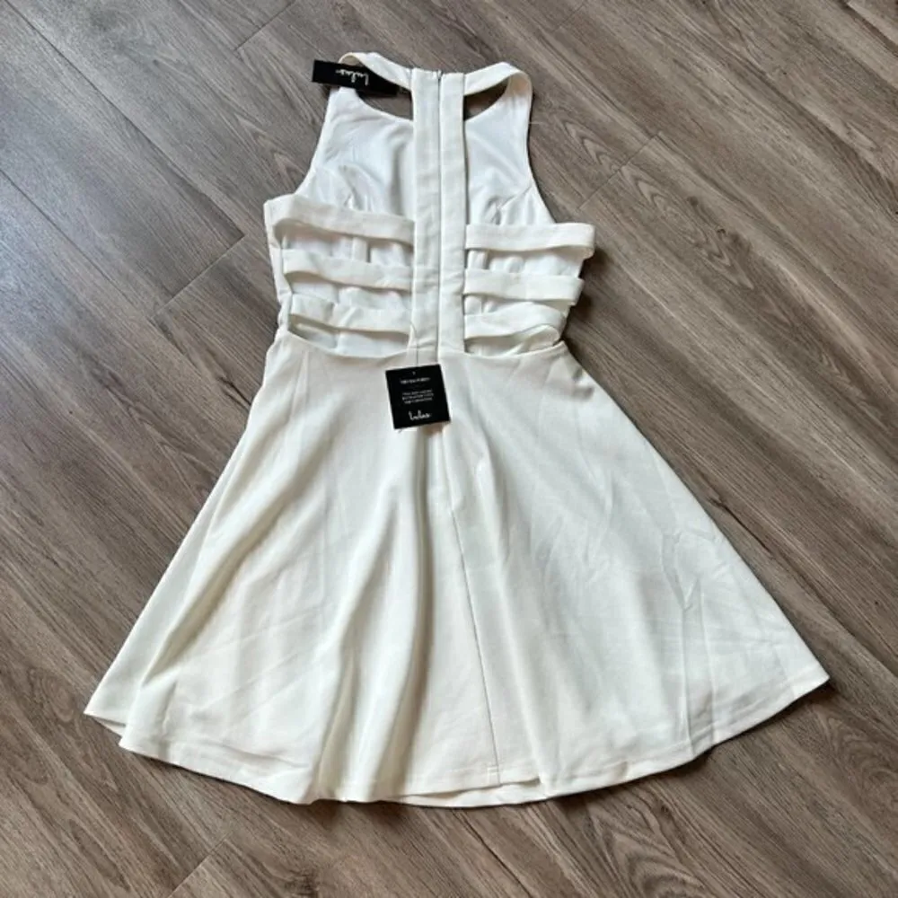 Lulu's Call Back White Backless Skater Dress Size M NWT - Image 10