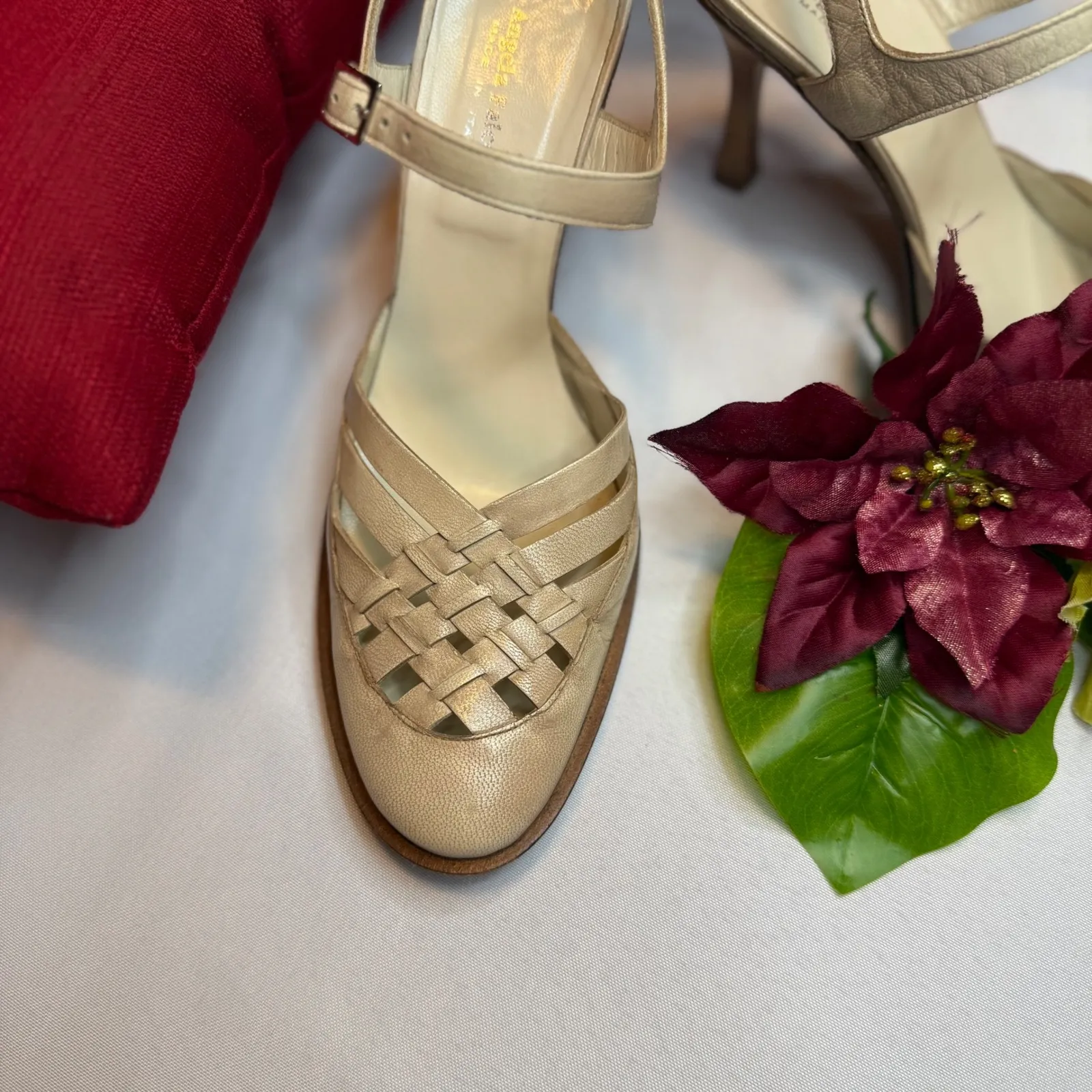 Angela Falconi Vintage Beige Woven Italian Made Leather Slingback Heels Size 39 Tan - Image 2