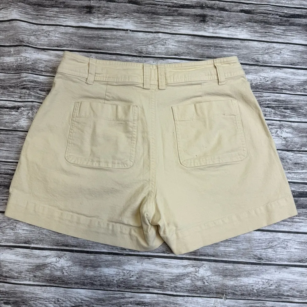 A New Day Women's Pale Light Yellow Stretch Chino Shorts 6 Casual Summer Texture - Image 2