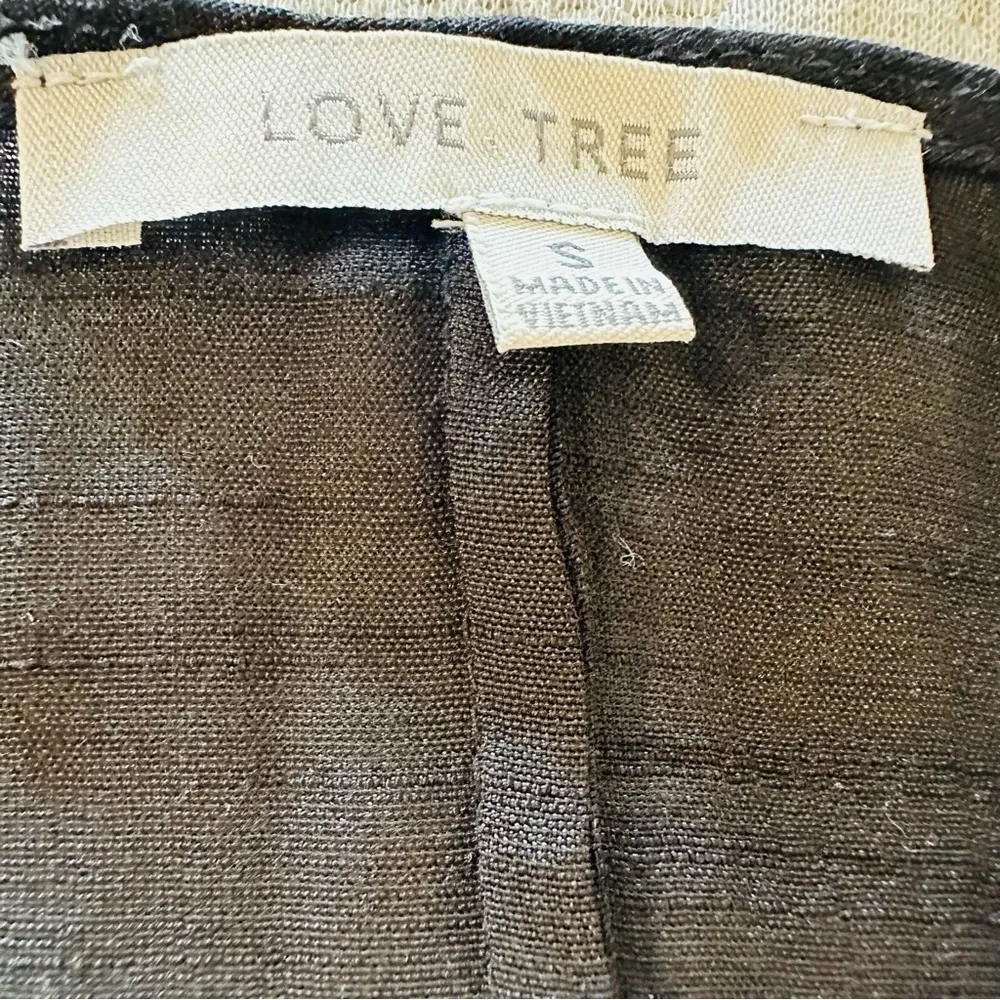 Love Tree women's size small black crochet cover up - Image 4