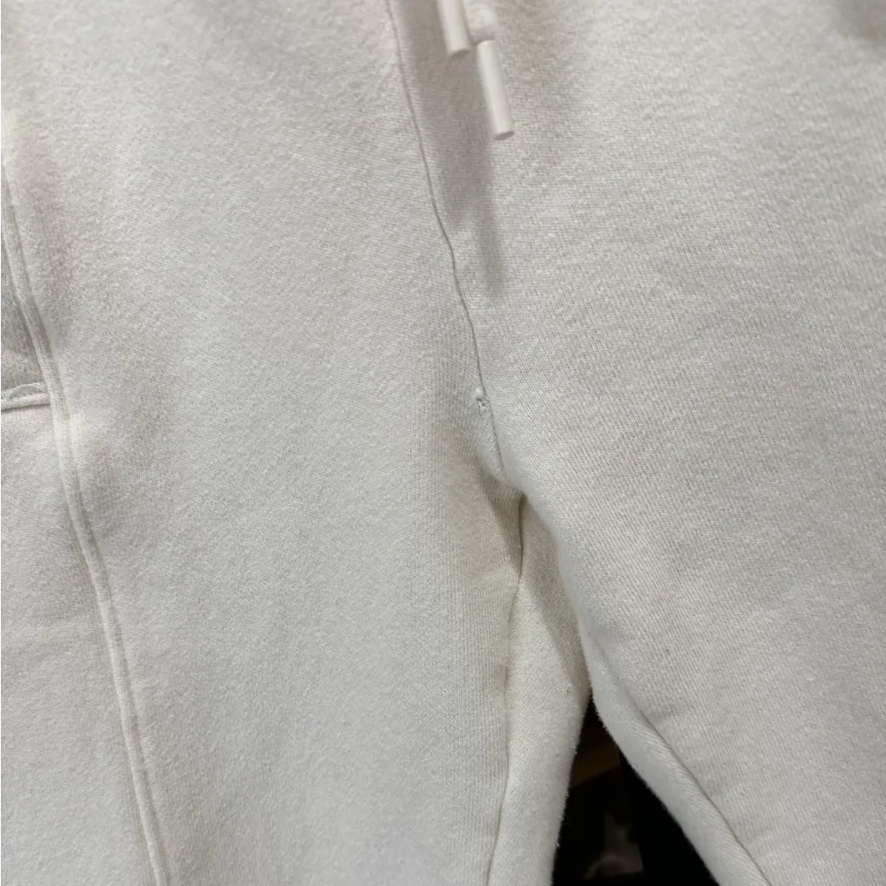 Beyond Yoga Hold The Line Joggers fleece knit lounge snow sweatpants ankle beige - Image 6