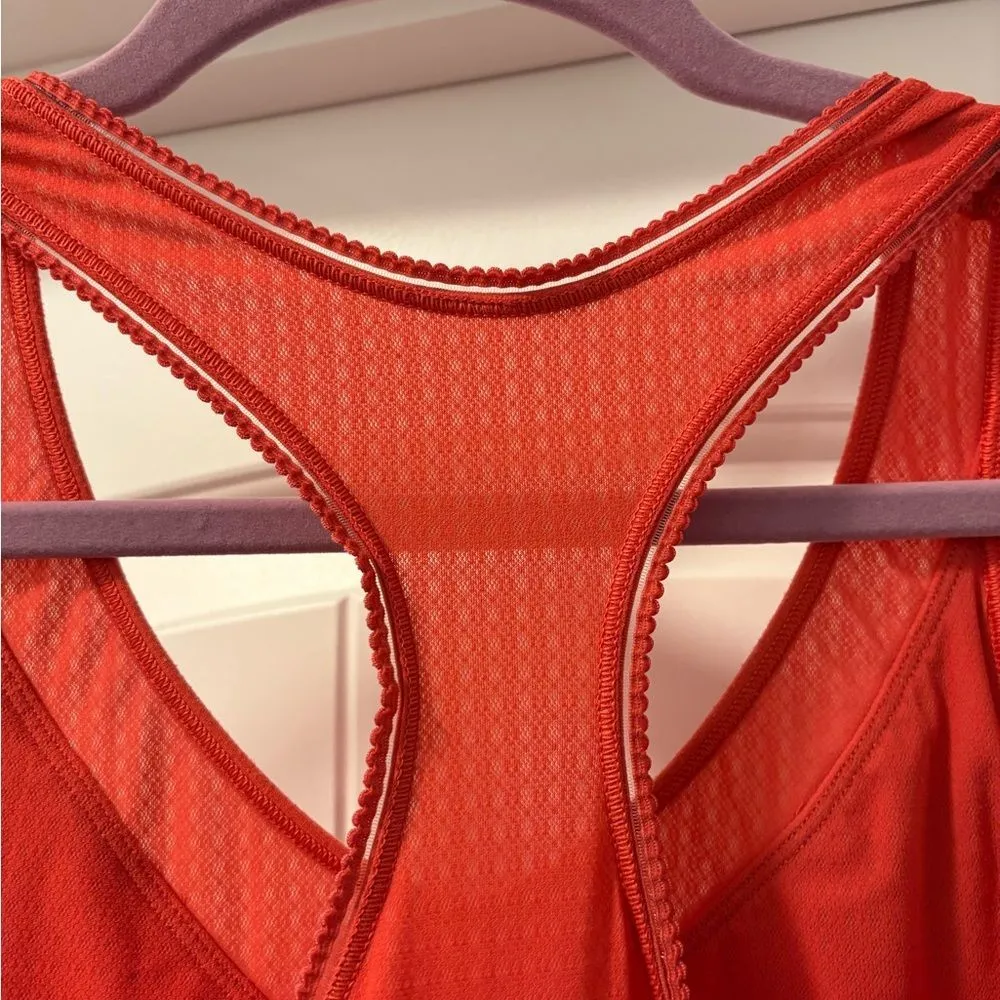 Lululemon Women's Athletic Tank Top Size Small - Image 3