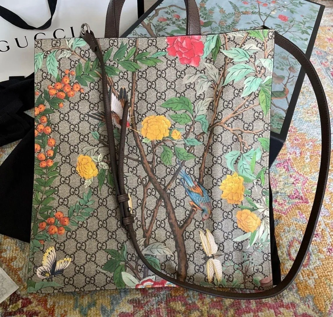 Gorgeous  Tote Brand New Cond - Image 3