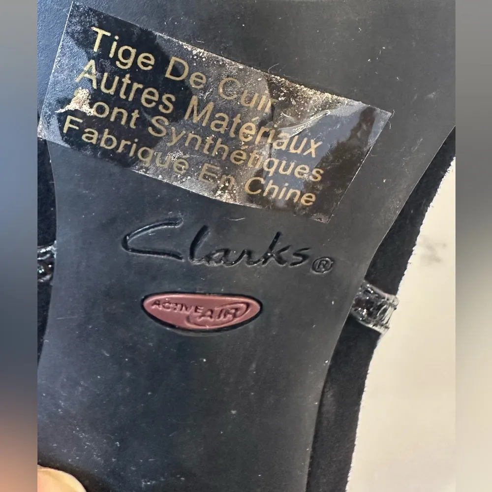 Clarks Artisan Black Suede and Patent Leather Heeled Shoes Classic Elegance - Image 13
